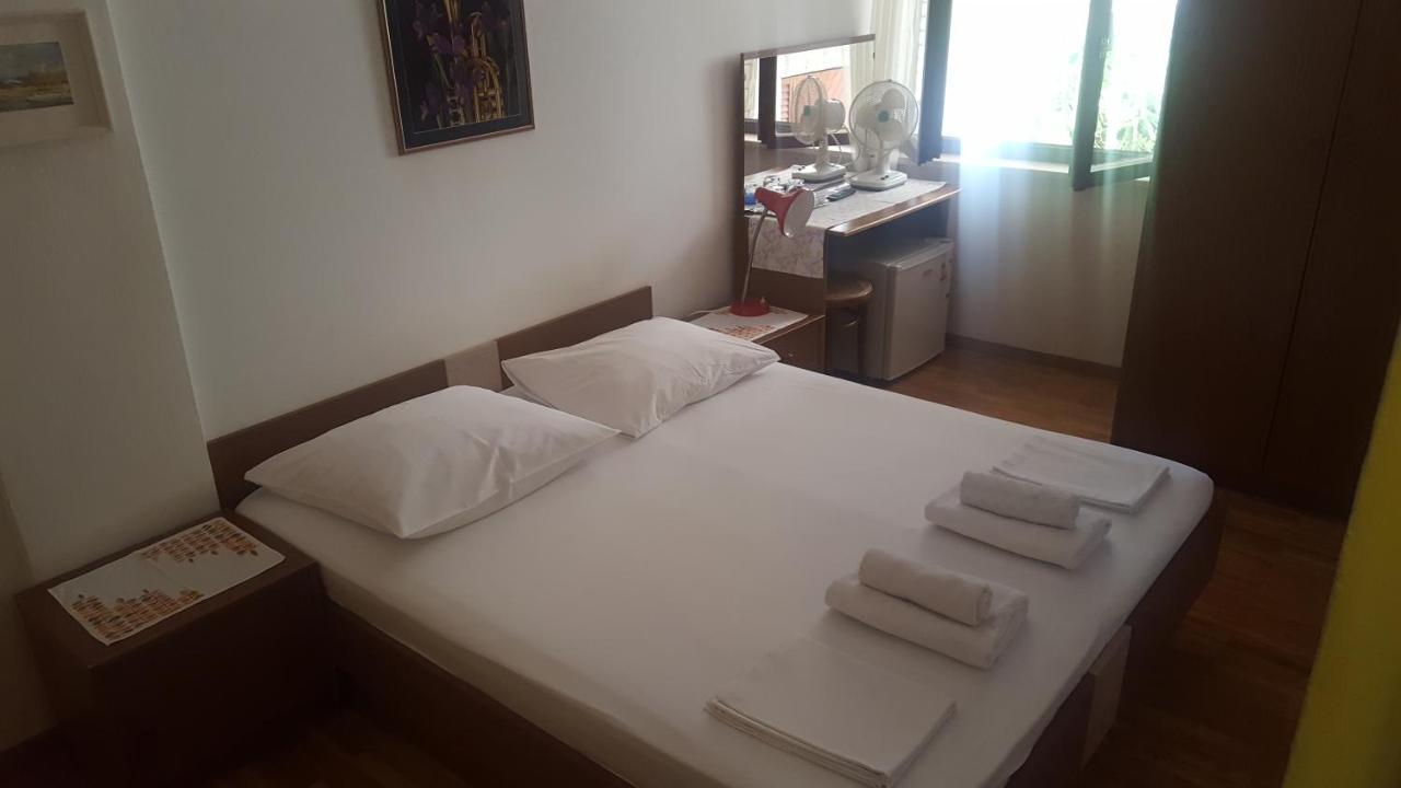 Rooms And Apartments Roza ปอร์โตรอซ ภายนอก รูปภาพ