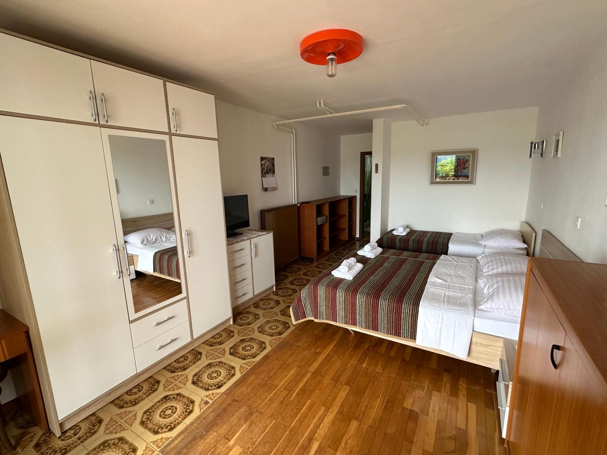 Rooms And Apartments Roza ปอร์โตรอซ ภายนอก รูปภาพ