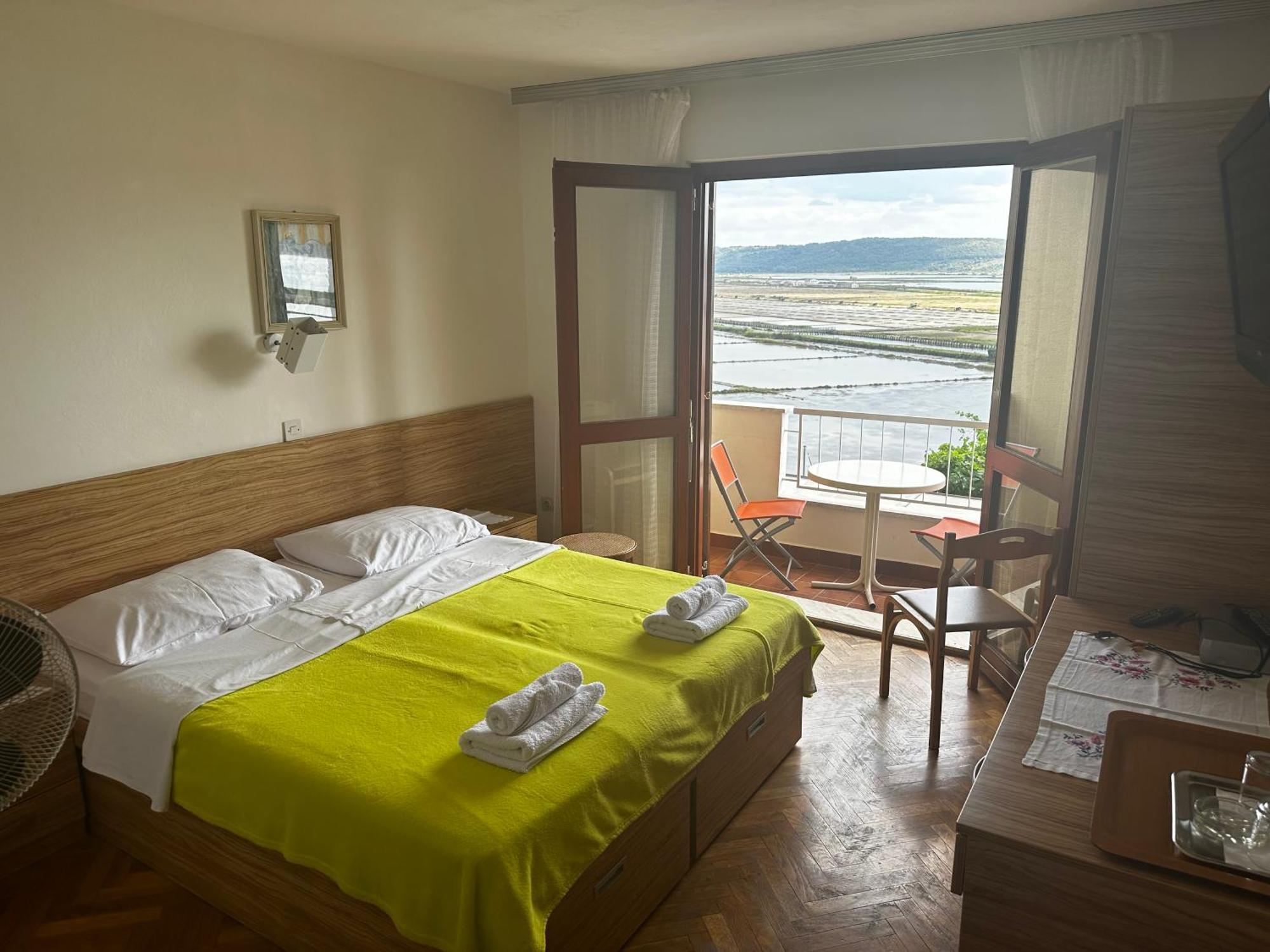 Rooms And Apartments Roza ปอร์โตรอซ ภายนอก รูปภาพ