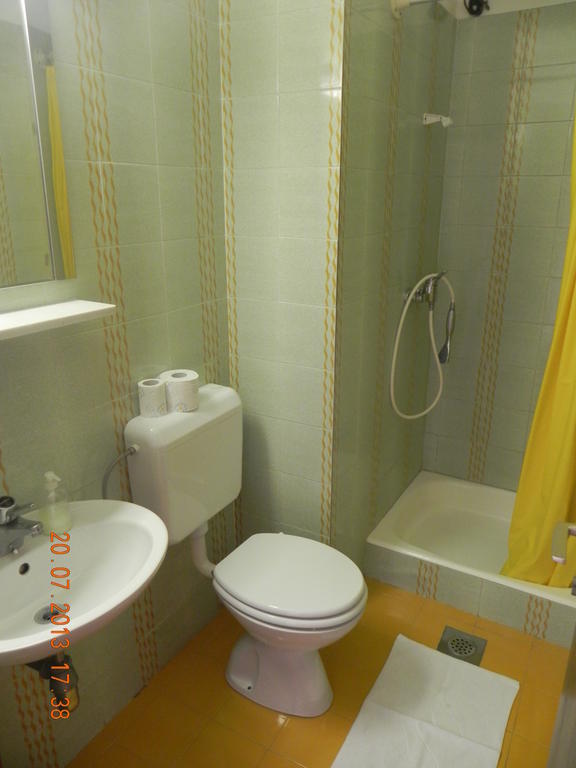 Rooms And Apartments Roza ปอร์โตรอซ ภายนอก รูปภาพ