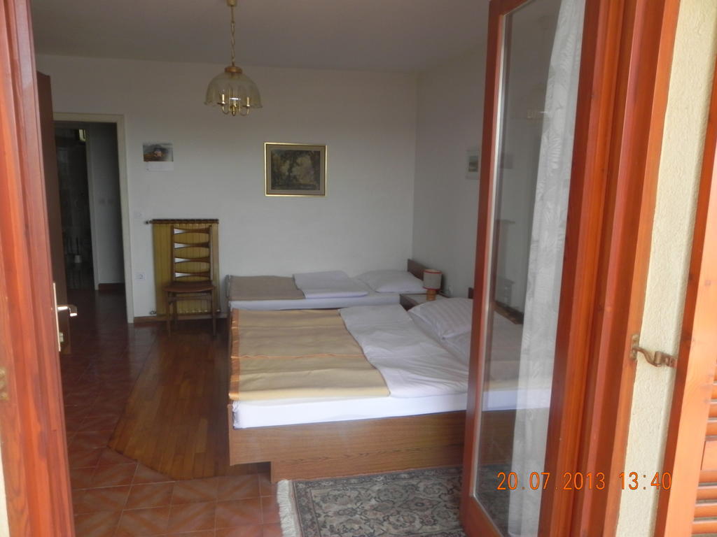 Rooms And Apartments Roza ปอร์โตรอซ ภายนอก รูปภาพ